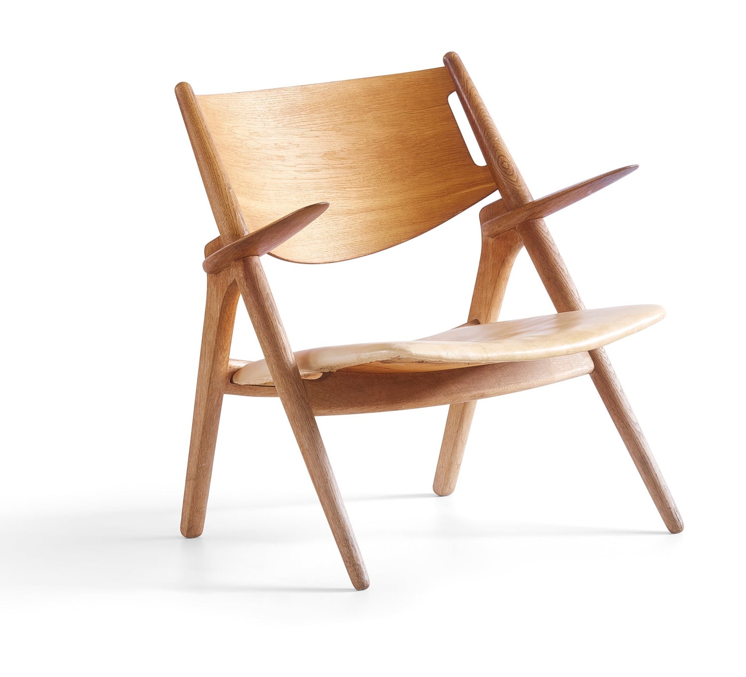 Hans Wegner "Sawbuck" Lounge Chair in Oak and Leather