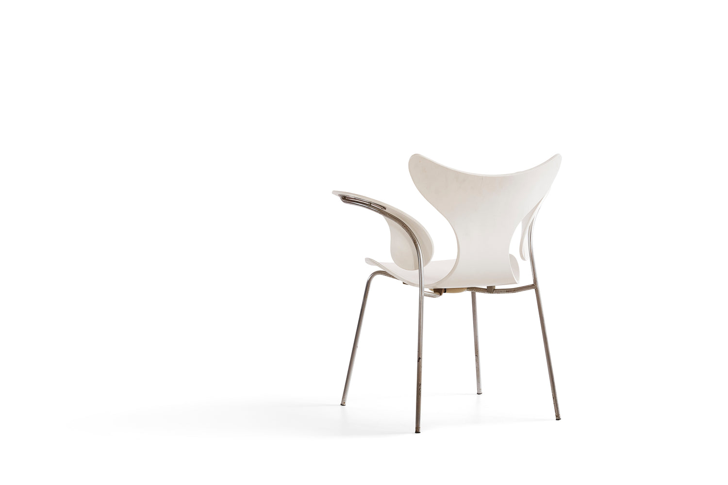 Arne Jacobsen "Lily" or "Seagull" Armchair for Fritz Hansen