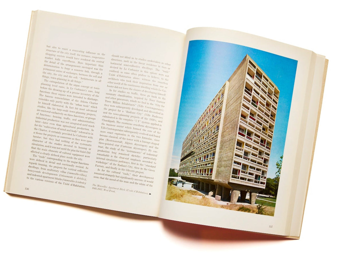 Alvar Aalto Between Humanism and Materialism