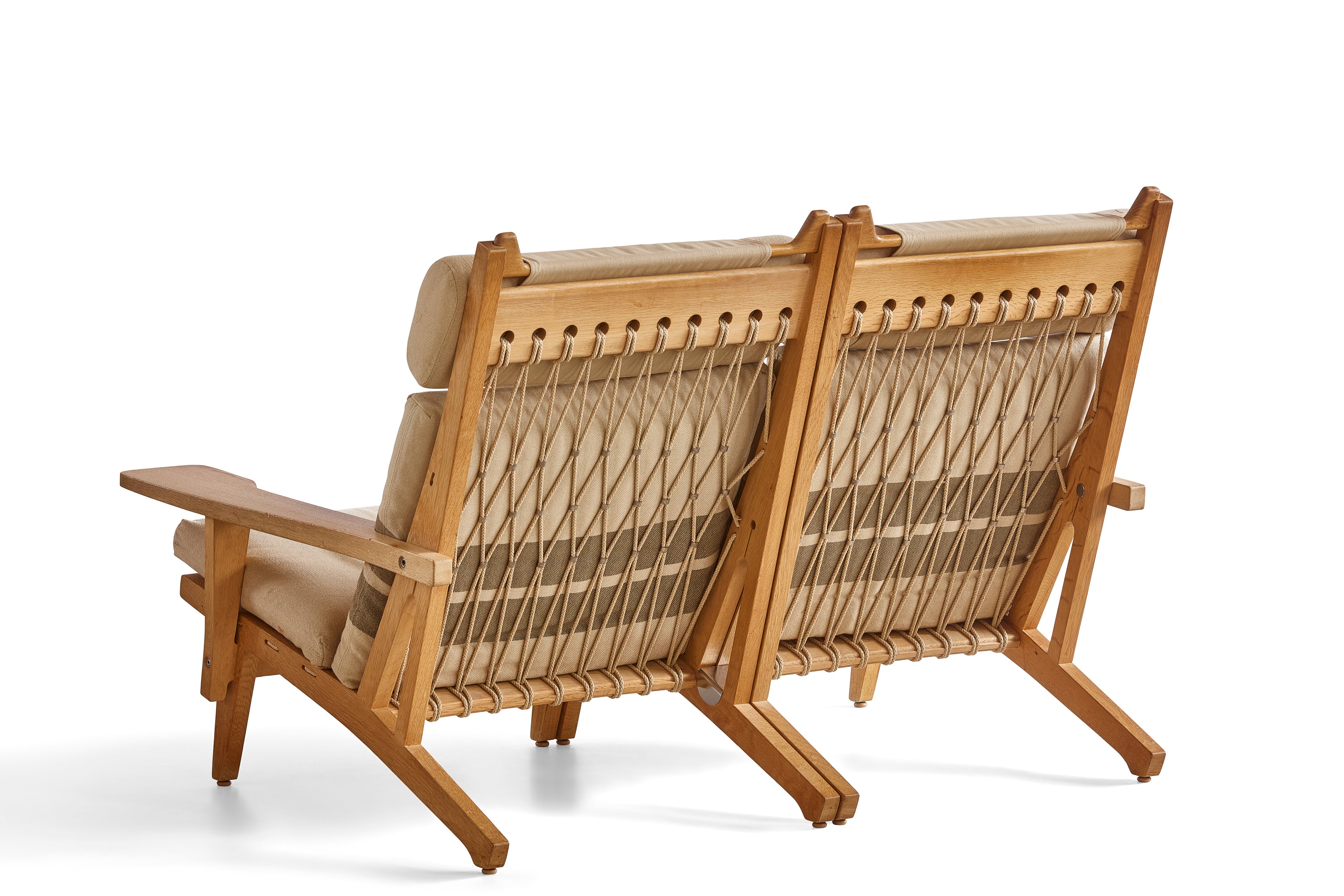 Hans Wegner Getama 375 Convertible Settee in Solid Oak