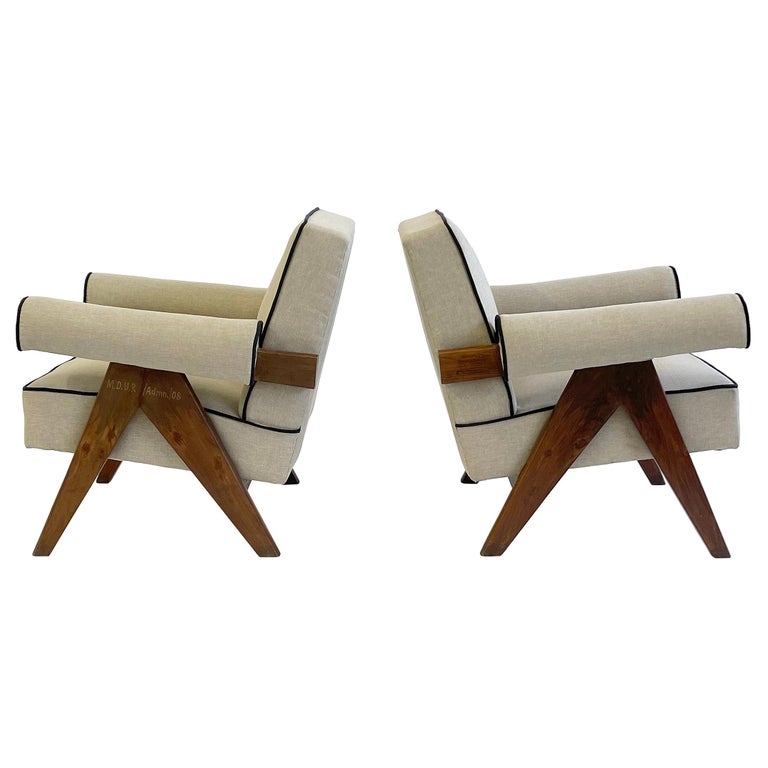 Pierre Jeanneret PJ-SI-32-A Upholstered Easy Armchair