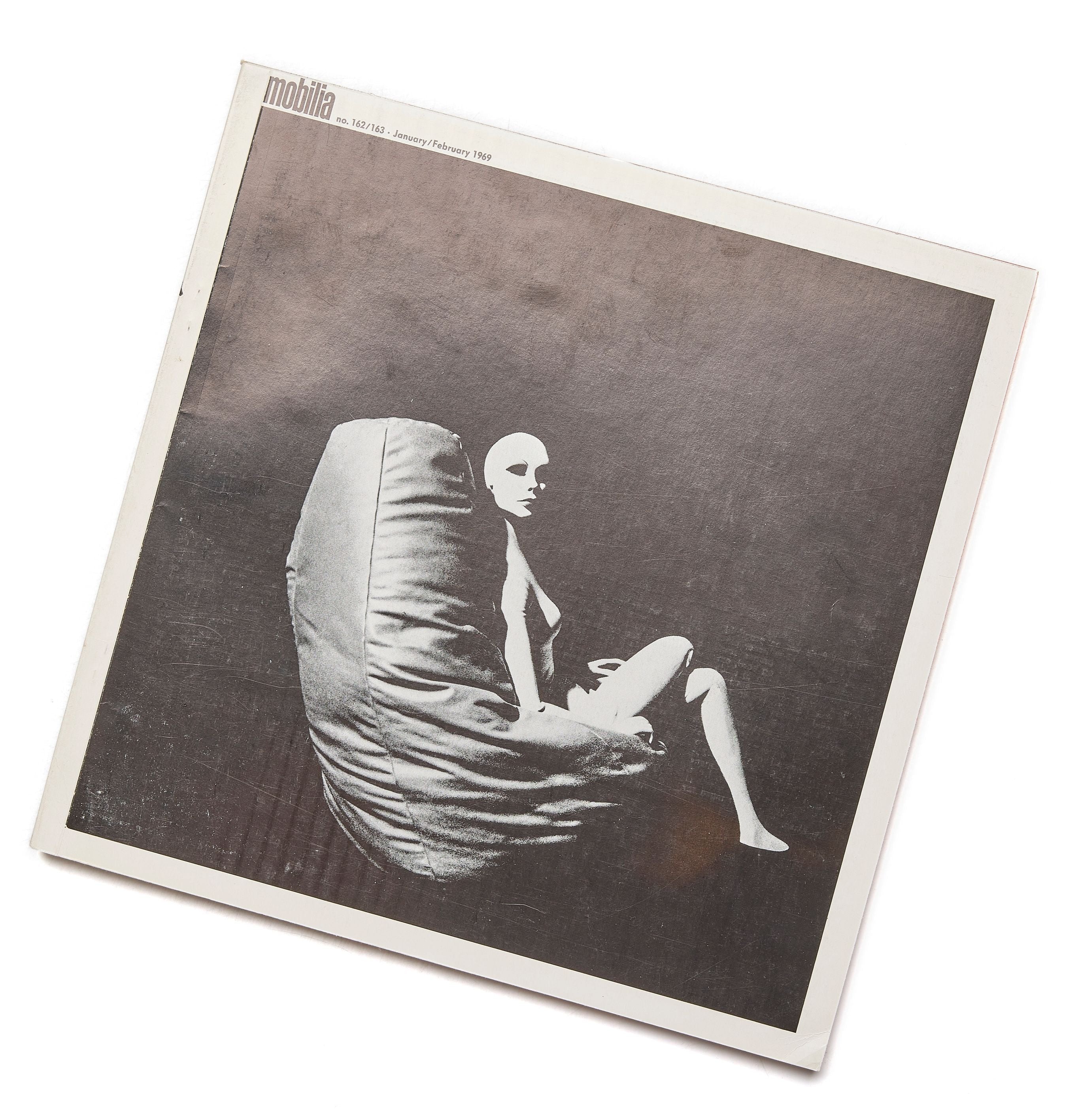 {"loading" => "lazy", "class" => "motion-reduce", "sizes" => "(min-width: 1200px) 267px, (min-width: 990px) calc((100vw - 10rem) / 4), (min-width: 750px) calc((100vw - 10rem) / 3), calc(100vw - 3rem)", "widths" => "165, 360, 535, 750, 940, 1100", "alt" => "mobilia January/February 1969 no. 162/163", "is" => "lazy-image"}