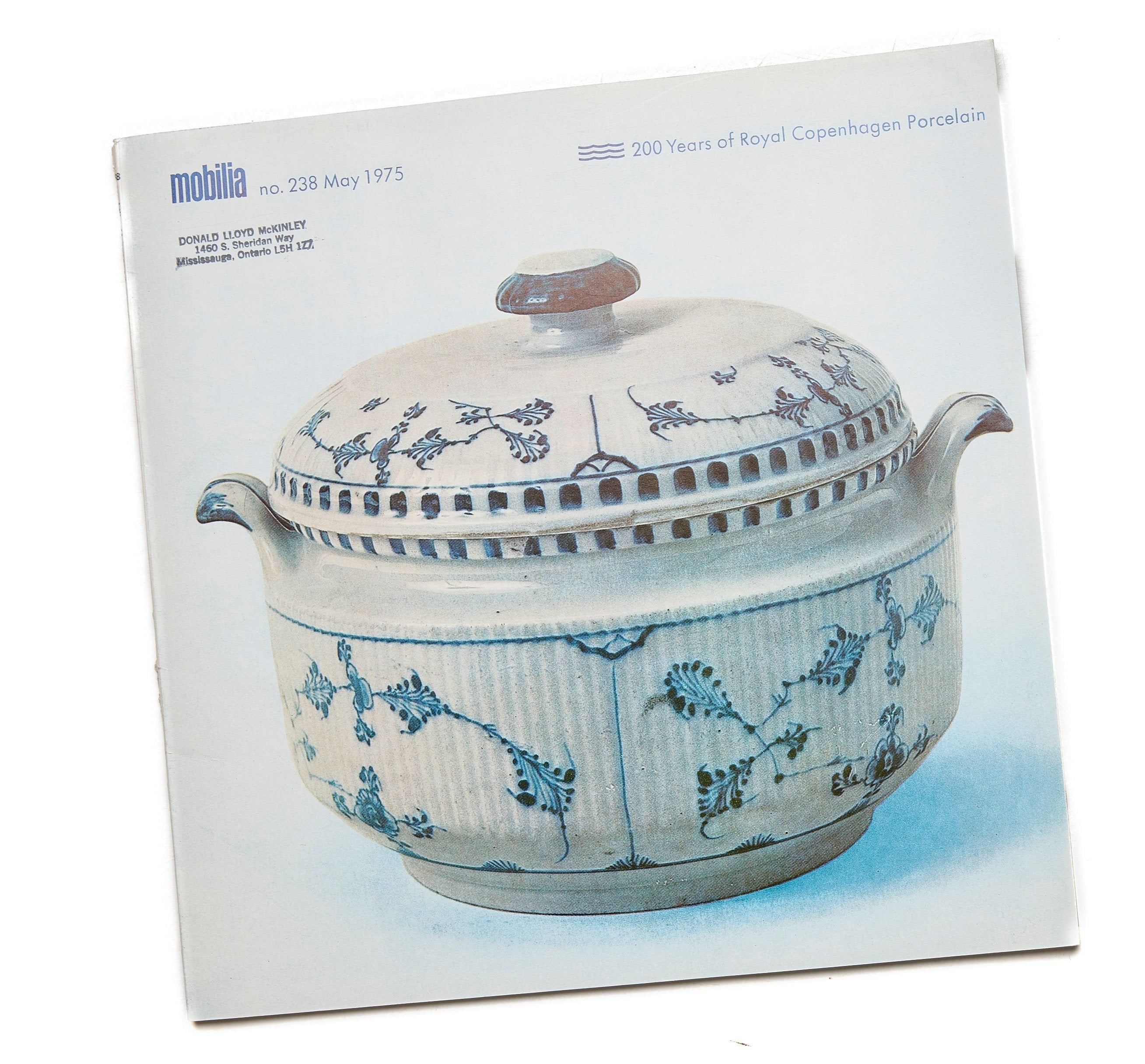 {"loading" => "lazy", "class" => "motion-reduce", "sizes" => "(min-width: 1200px) 267px, (min-width: 990px) calc((100vw - 10rem) / 4), (min-width: 750px) calc((100vw - 10rem) / 3), calc(100vw - 3rem)", "widths" => "165, 360, 535, 750, 940, 1100", "alt" => "Mobilia no. 238 May 1975", "is" => "lazy-image"}