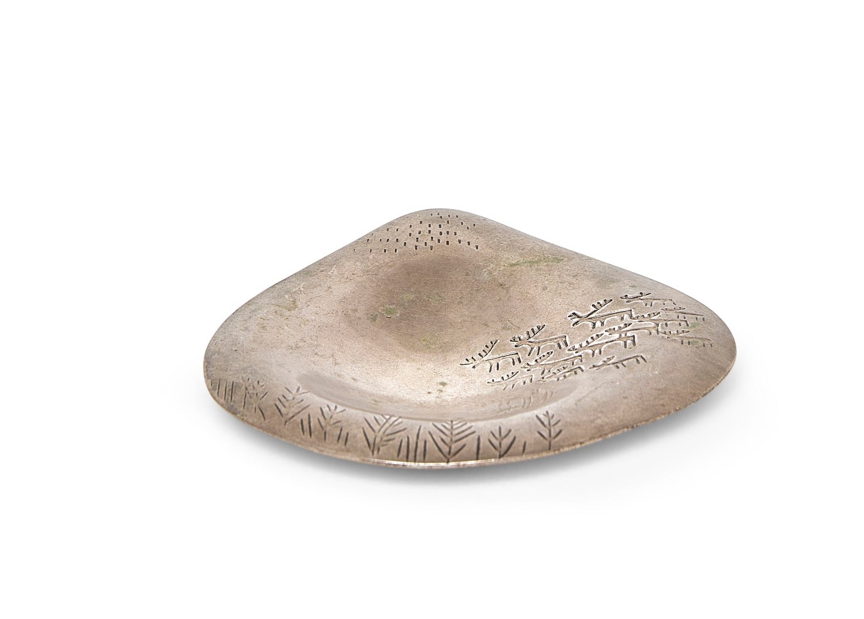 {"loading" => "lazy", "class" => "motion-reduce", "sizes" => "(min-width: 1200px) 267px, (min-width: 990px) calc((100vw - 10rem) / 4), (min-width: 750px) calc((100vw - 10rem) / 3), calc(100vw - 3rem)", "widths" => "165, 360, 535, 750, 940, 1100", "alt" => "Uncommon Tapio Wirkkala "Reindeer" Object in Silver", "is" => "lazy-image"}