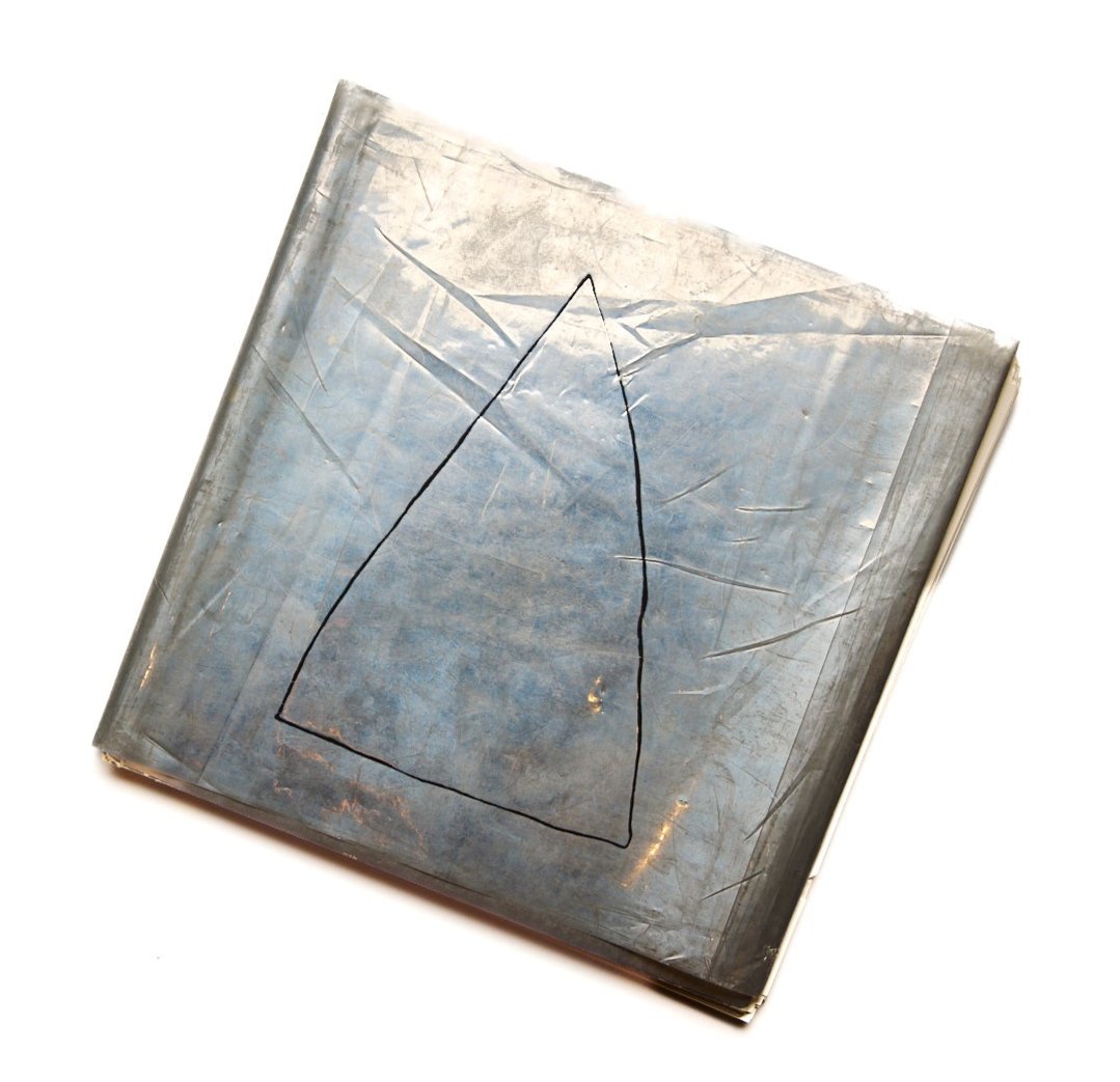 {"loading" => "lazy", "class" => "motion-reduce", "sizes" => "(min-width: 1200px) 267px, (min-width: 990px) calc((100vw - 10rem) / 4), (min-width: 750px) calc((100vw - 10rem) / 3), calc(100vw - 3rem)", "widths" => "165, 360, 535, 750, 940, 1100", "alt" => "SPECIAL NOTE artist book", "is" => "lazy-image"}