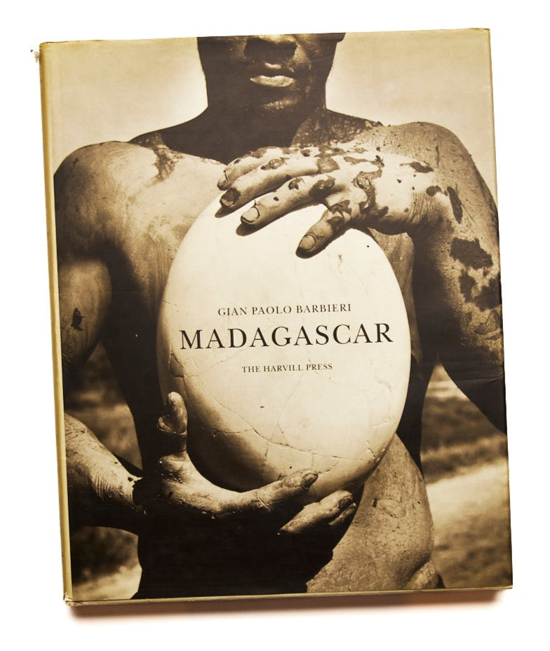 {"loading" => "lazy", "class" => "motion-reduce", "sizes" => "(min-width: 1200px) 267px, (min-width: 990px) calc((100vw - 10rem) / 4), (min-width: 750px) calc((100vw - 10rem) / 3), calc(100vw - 3rem)", "widths" => "165, 360, 535, 750, 940, 1100", "alt" => "Madagascar Gian Paolo Barbieri", "is" => "lazy-image"}